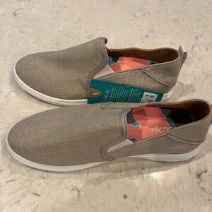Olukai Elegant Gray Slip-On Loafers for women